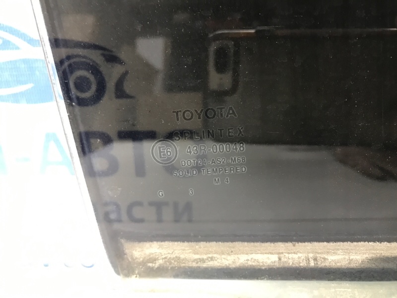 Стекло двери заднее правое Toyota Avensis T25 1.8 бензин 1ZZFE