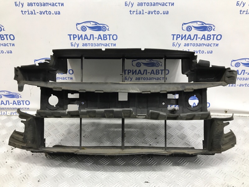 Дефлектор радиатора Ford Kuga 2013-2019 CBS 2.0 diesel 1948606 Б/У