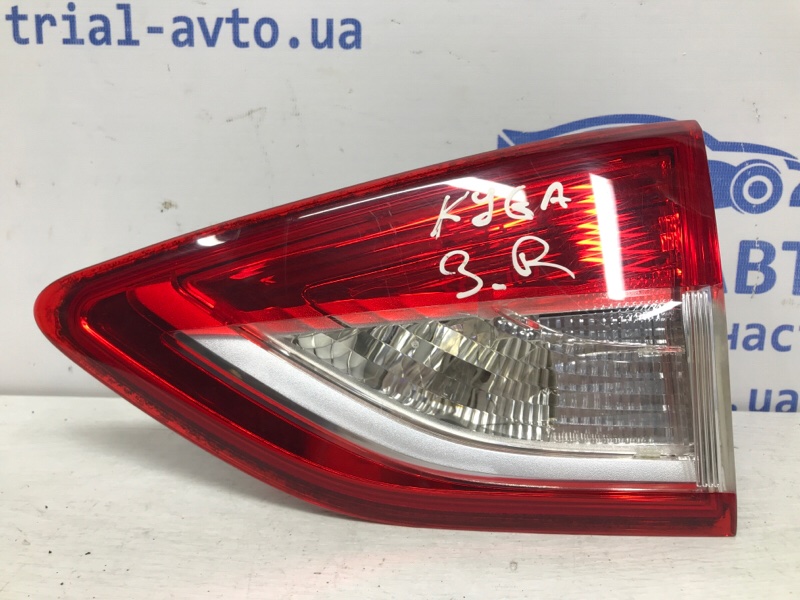 Фонарь задний внутренний правый Ford Kuga 2013-2019 CBS 2.0 diesel 2070888 Б/У