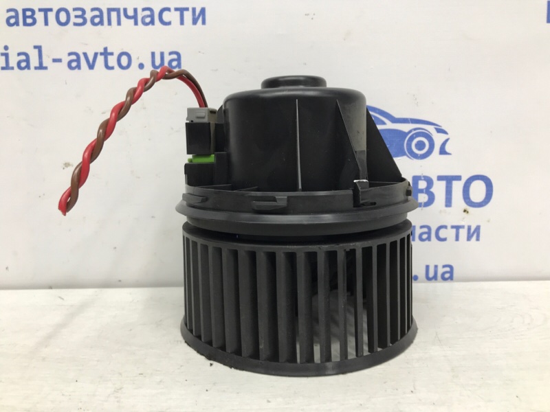 Моторчик печки Ford Kuga 2013-2019 CBS 2.0 diesel 1696007 Б/У