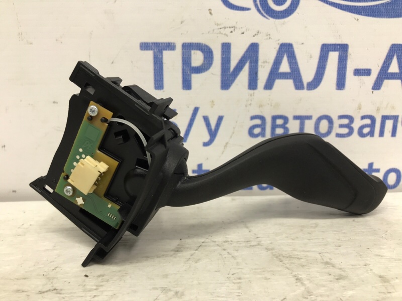 Переключатель подрулевой левый(поворотники) Kuga 2013-2019 CBS 2.0 diesel