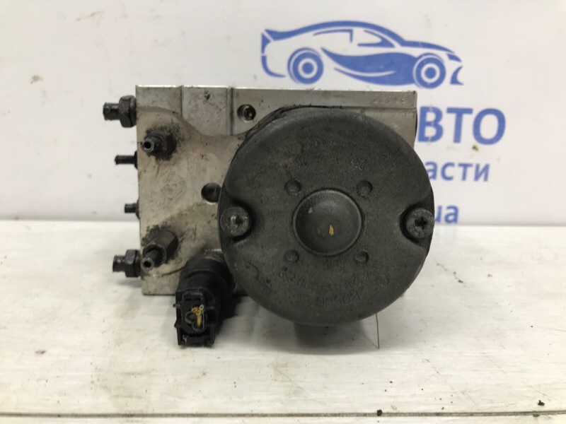 Блок abs Avensis 2003-2009 T25 1.8 бензин 1ZZFE