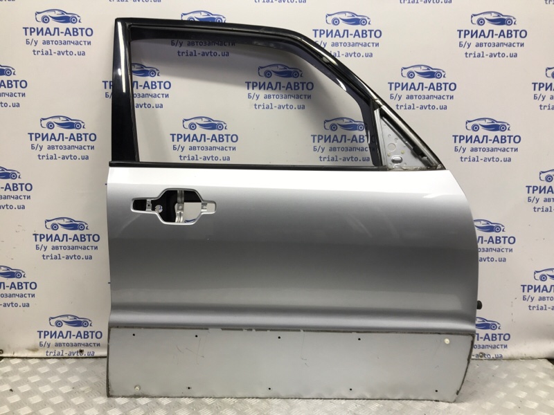 Дверь передняя правая Mitsubishi Pajero Wagon 1999-2006 3 3.2 Дизель 4M41 MR555448 Б/У