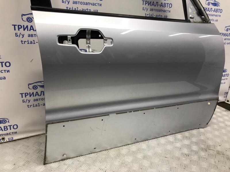 Дверь передняя правая Mitsubishi Pajero Wagon 3 3.2 Дизель 4M41