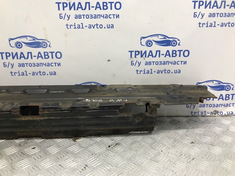 Усилитель бампера задний Mitsubishi Pajero Wagon 3 3.2 Дизель 4M41