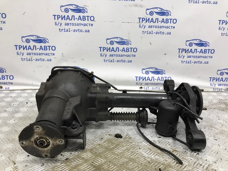 Редуктор передний Mitsubishi Pajero Wagon 1999-2006 3 3.2 Дизель 4M41 MR548646 Б/У