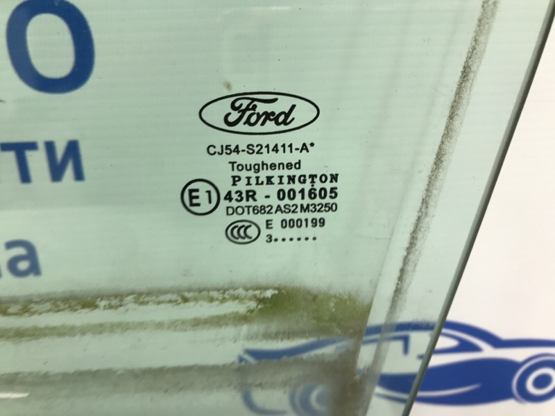 Стекло двери переднее левое Ford Kuga CBS 2.0 diesel