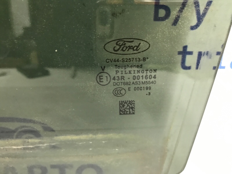 Стекло двери заднее левое Ford Kuga CBS 2.0 diesel