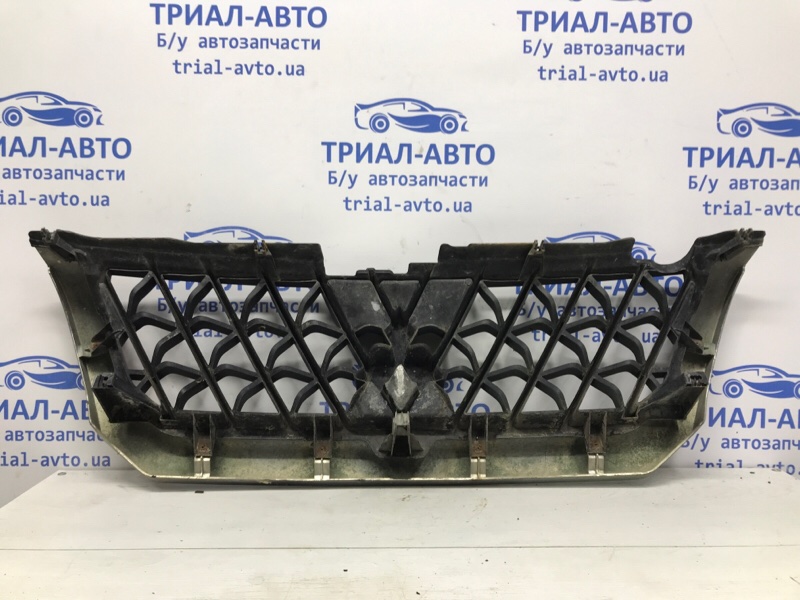 Решетка радиатора Pajero Sport 1996-2008 K9 2.5 Diesel 4D56