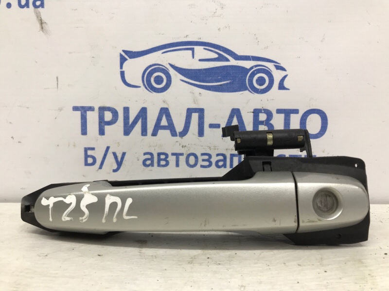 Ручка двери внешняя передняя левая Toyota Avensis 2003-2009 T25 1.8 бензин 1ZZFE 6920205020 Б/У