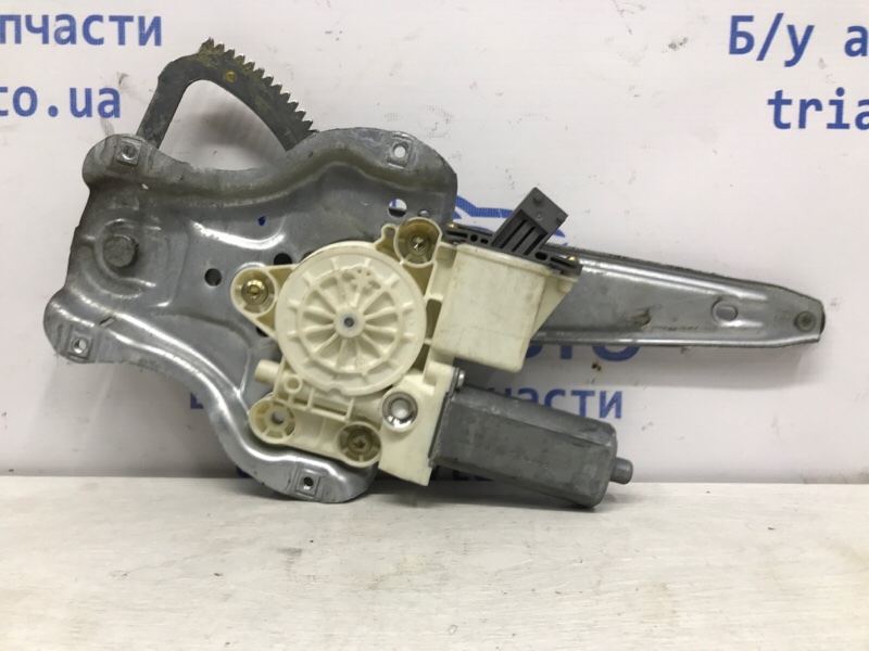 Стеклоподъемник задний левый Toyota Avensis 2003-2009 T25 1.8 бензин 1ZZFE 6984005100 Б/У