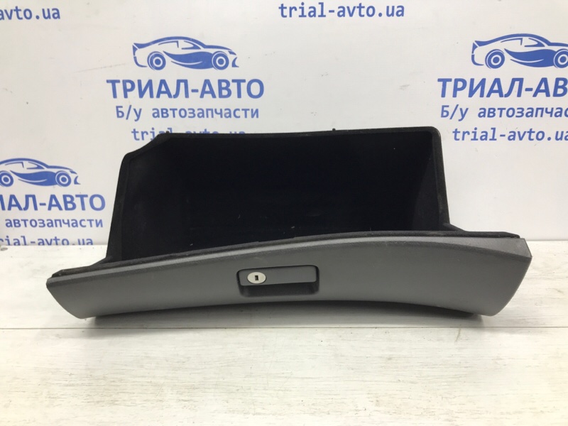 Бардачок Avensis 2003-2009 T25 1.8 бензин 1ZZFE