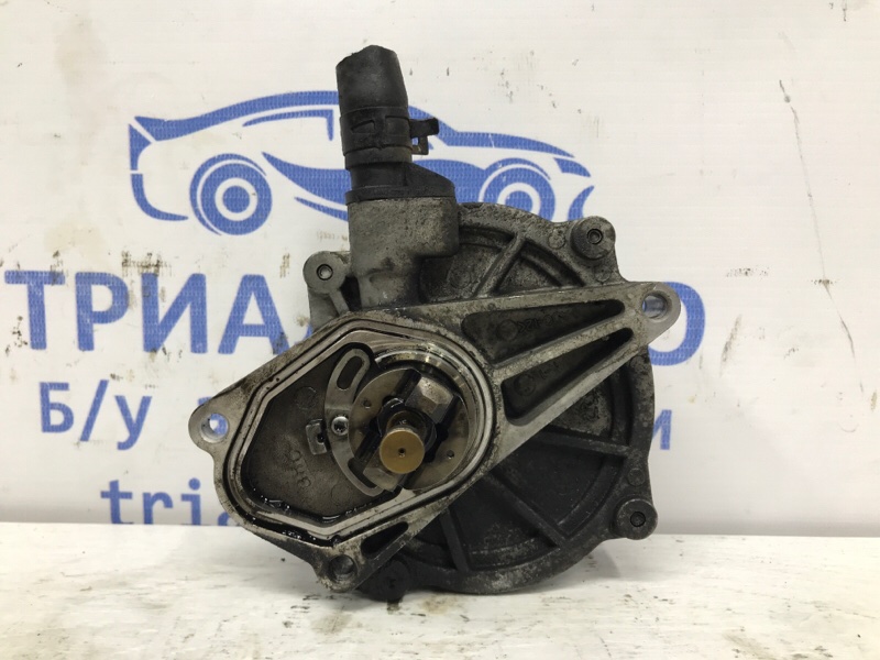 Насос вакуумный Kia Sportage 2010-2016 SL 1.7 diesel D4FD 288102A500 Б/У