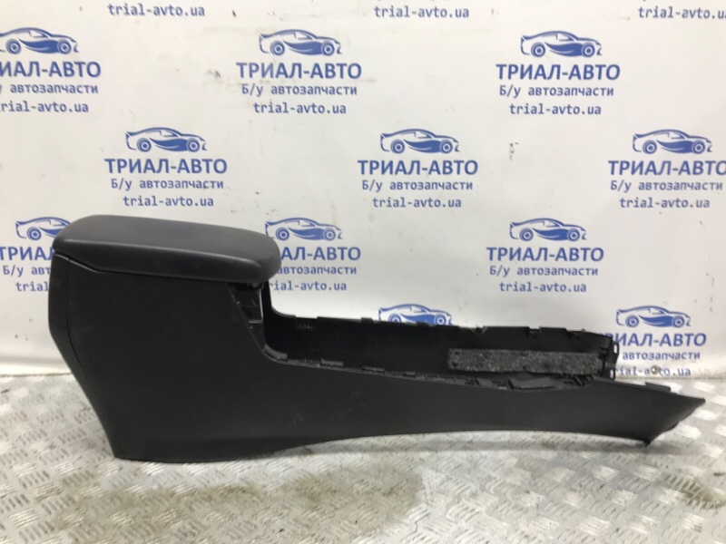 Подлокотник RAV 4 2012-2018 A40 2.2 diesel 2ADFTV