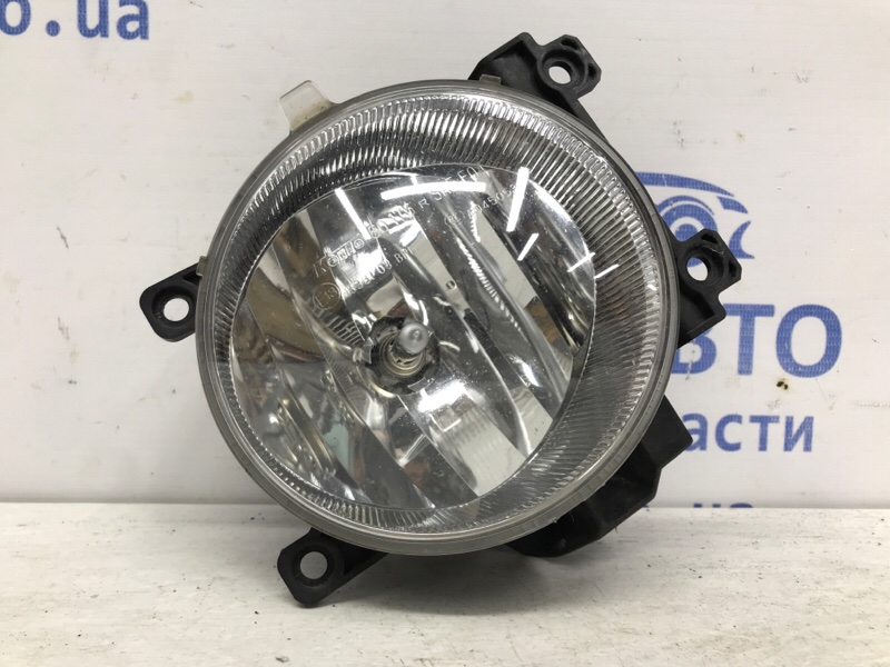 Фара противотуманная правая Toyota RAV 4 2012-2018 A40 2.2 diesel 2ADFTV 8121060180 Б/У