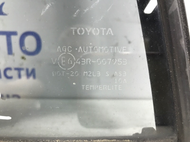 Стекло двери задней левой (форточка) Toyota RAV 4 A40 2.2 diesel 2ADFTV