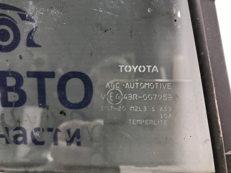 Стекло двери задней правой (форточка) Toyota RAV 4 A40 2.2 diesel 2ADFTV