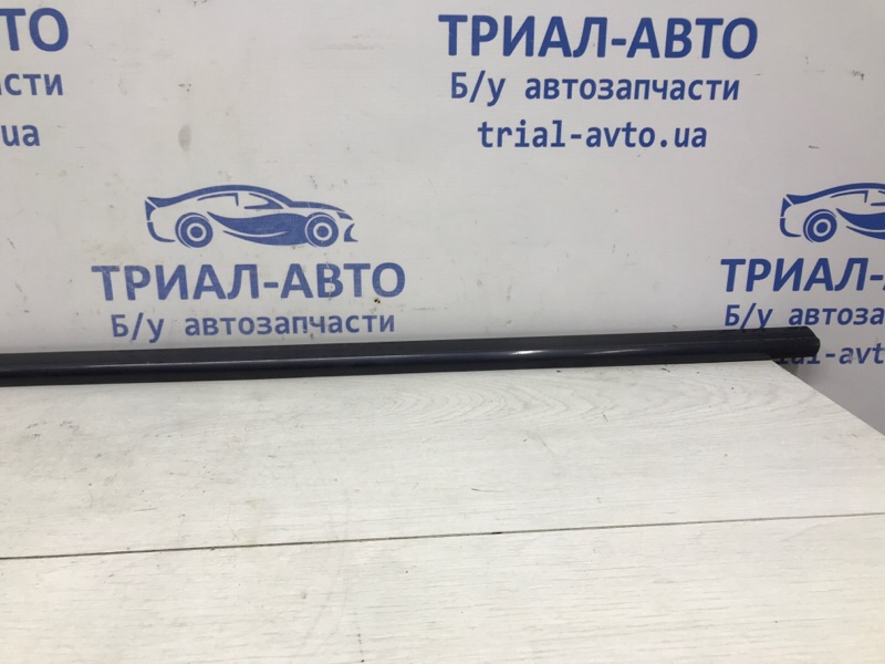 Накладка двери передняя левая SsangYong Kyron DJ 2.7 D27DT