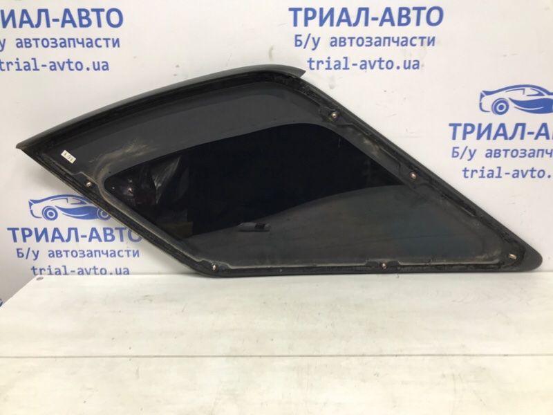 Стекло в кузов заднее левое Sorento 2002-2011 BL 2.5 diesel D4CB