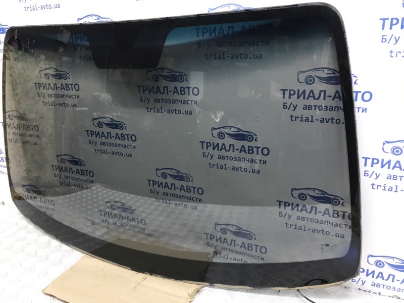 Стекло лобовое Kia Sorento BL 2.5 diesel D4CB