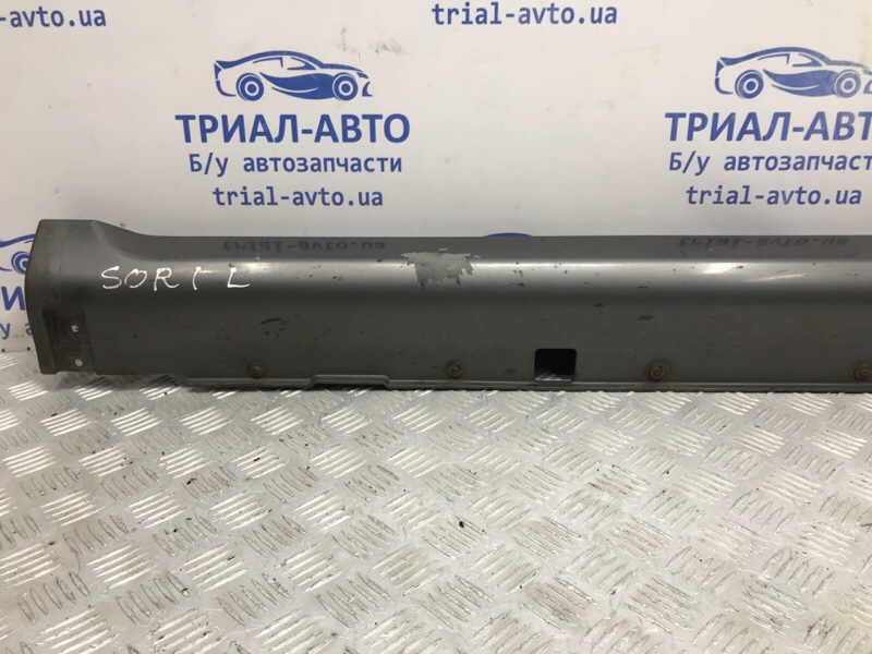 Накладка порога внешняя левая передняя Sorento 2002-2011 BL 2.5 diesel D4CB