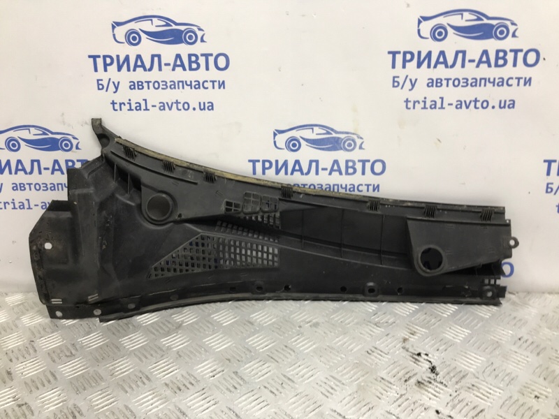 Дефлектор дворников левый Sorento 2002-2011 BL 2.5 diesel D4CB