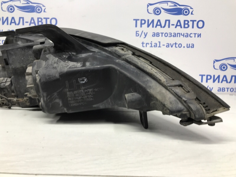 Фара левая галоген Kyron 2005-2016 DJ 2.7 D27DT