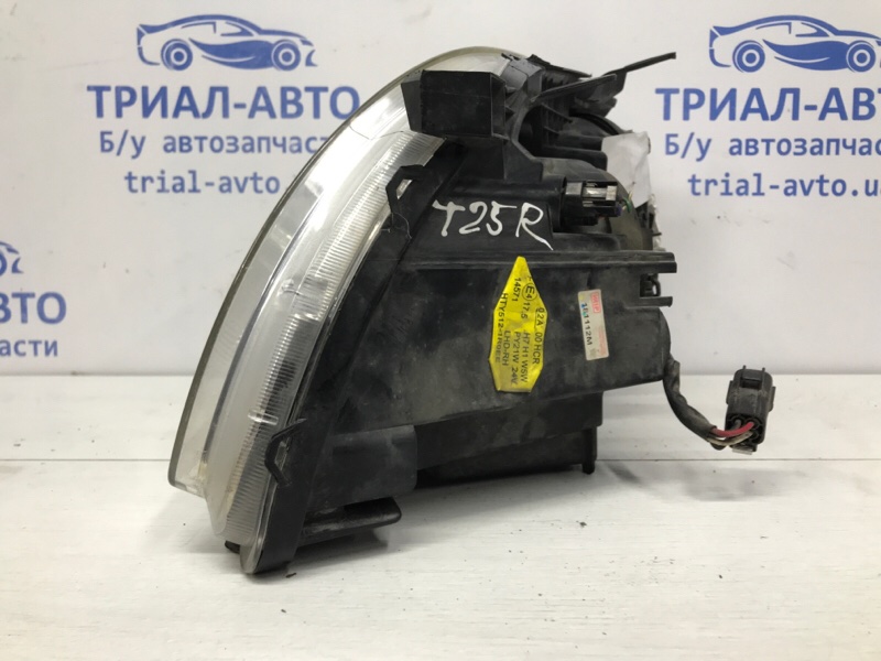 Фара правая галоген Avensis 2003-2009 T25 1.8 бензин 1ZZFE