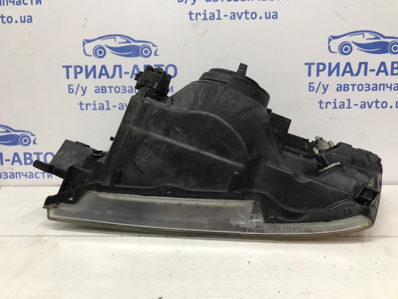 Фара правая галоген Pajero Wagon 1999-2006 3 3.2 Дизель 4M41
