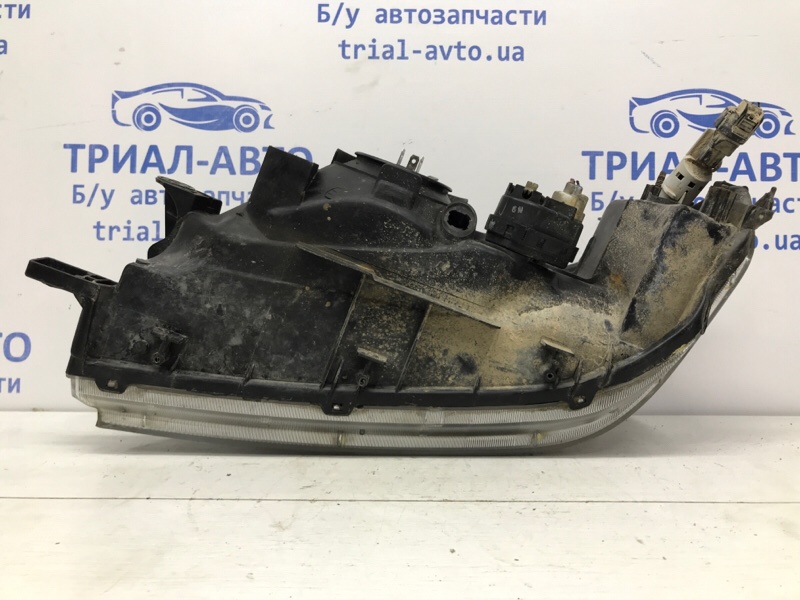 Фара правая галоген Pajero Sport 1996-2008 K9 2.5 Diesel 4D56