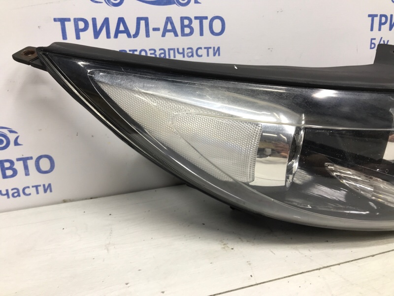Фара правая галоген Kia Sportage SL 1.7 diesel D4FD