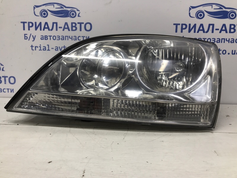 Фара левая галоген Kia Sorento 2002-2011 BL 2.5 diesel D4CB 921013E060 Б/У