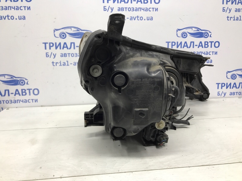 Фара левая галоген RAV 4 2012-2018 A40 2.2 diesel 2ADFTV