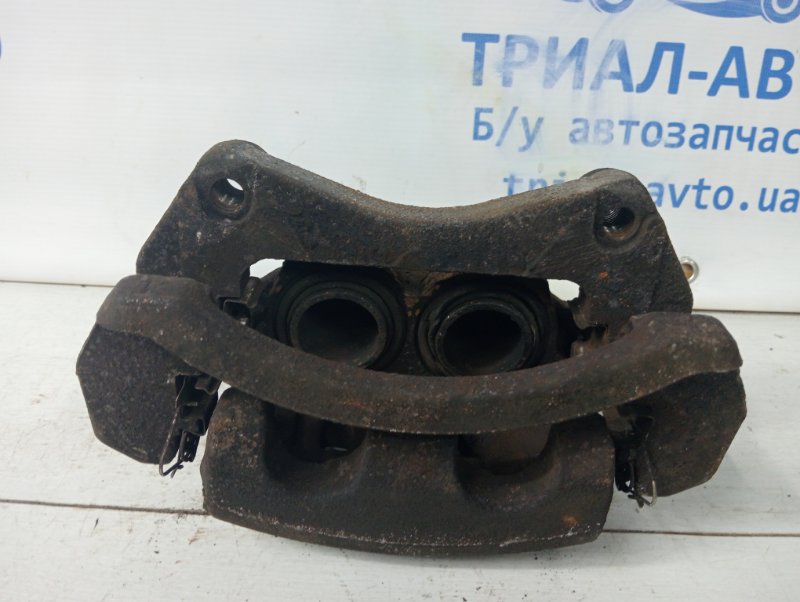 Суппорт передний левый Q50 2013- V37 2.2 diesel OM651