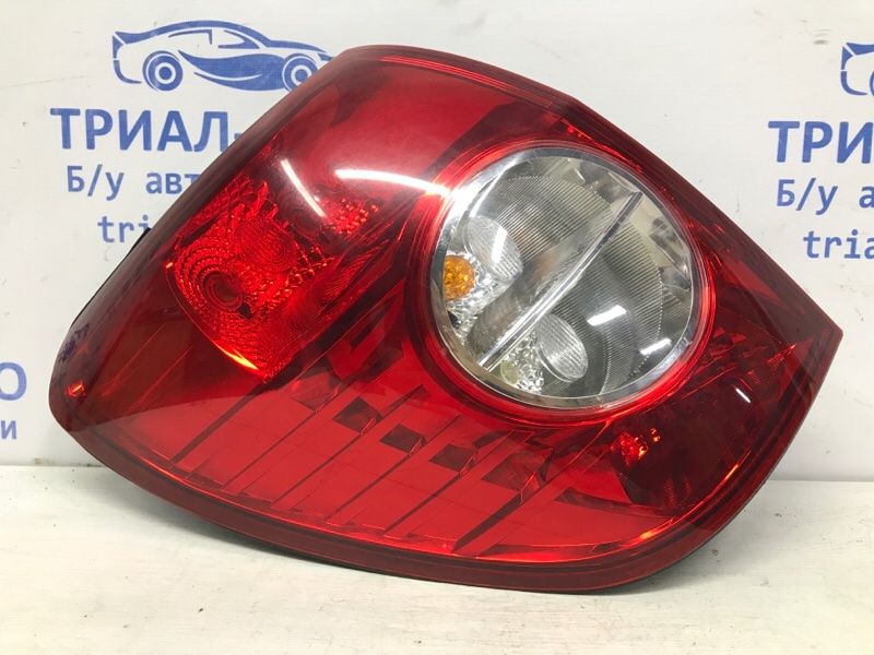 Фонарь задний внешний левый Chevrolet Captiva 2006-2011 C100 2.4 бензин Z24SED 96626995 Б/У