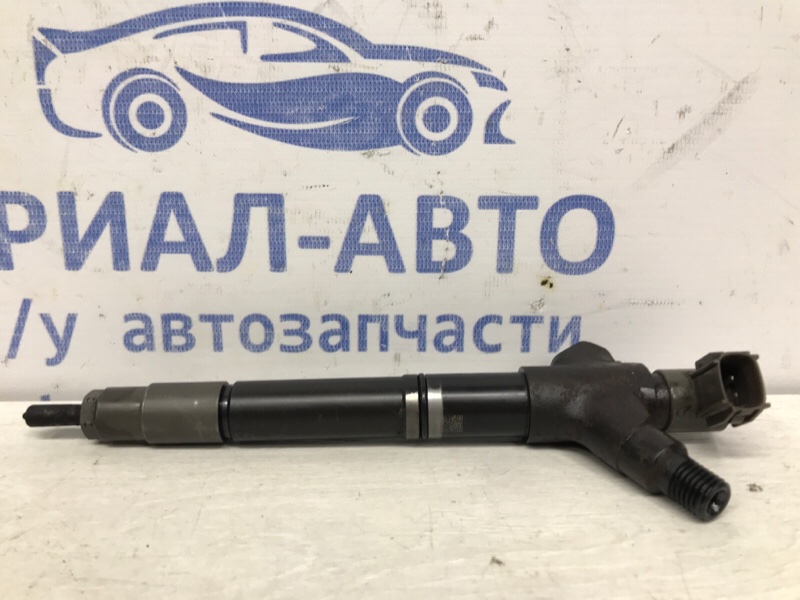 Форсунка топливная Toyota RAV 4 2012-2018 A40 2.2 diesel 2ADFTV 2367026060 Б/У