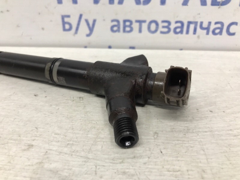Форсунка топливная Toyota RAV 4 A40 2.2 diesel 2ADFTV