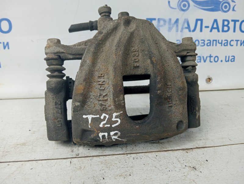 Суппорт передний правый Avensis 2003-2009 T25 1.8 бензин 1ZZFE