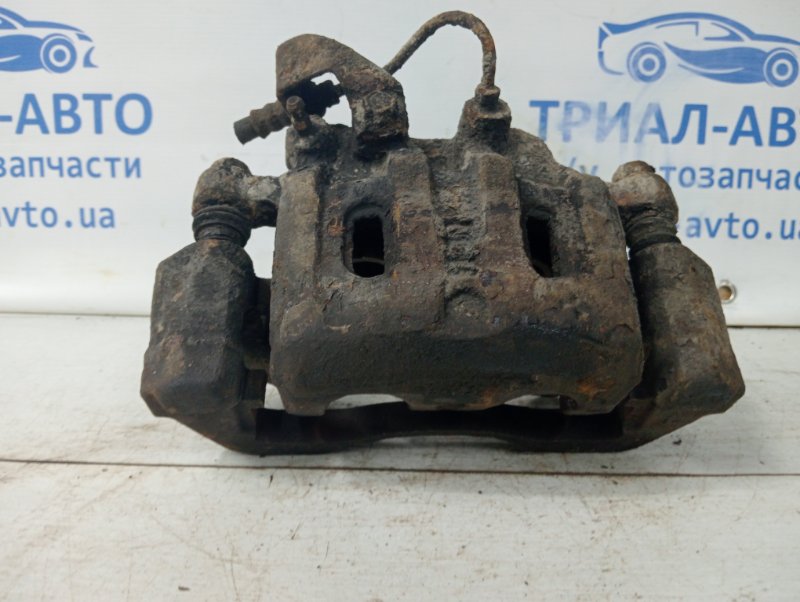 Суппорт передний левый Pajero Sport 1996-2008 K9 2.5 Diesel 4D56