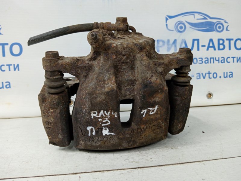 Суппорт передний правый Toyota RAV 4 2012-2018 A40 2.2 diesel 2ADFTV 4773042090 Б/У