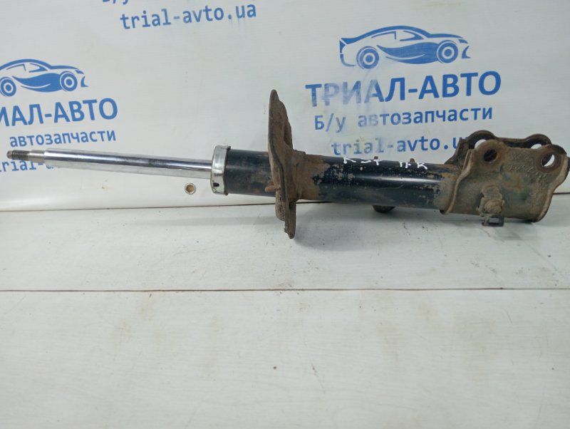 Амортизатор передний правый Kia Sportage 2010-2016 SL 1.7 diesel D4FD 546612Y010 Б/У