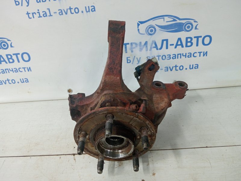 Кулак поворотный правый со ступицей Captiva 2006-2011 C100 2.4 бензин Z24SED