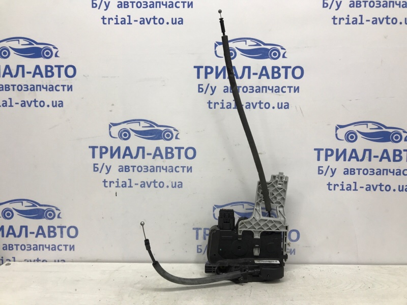 Замок двери передний правый Kia Sportage 2010-2016 SL 1.7 diesel D4FD 813203U020 Б/У