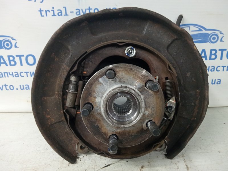 Цапфа задняя левая со ступицей Subaru Outback 2009-2014 BR 2.5 бензин Ej253 28411AJ010 Б/У