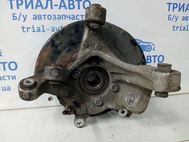 Цапфа задняя левая со ступицей Infiniti Q50 V37 2.2 diesel OM651