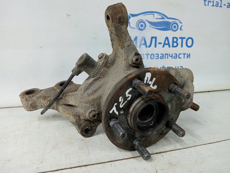 Кулак поворотный левый со ступицей Avensis 2003-2009 T25 1.8 бензин 1ZZFE