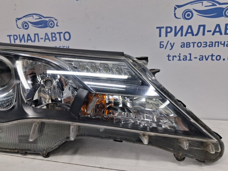 Фара правая галоген RAV 4 2012-2018 A40 2.2 diesel 2ADFTV