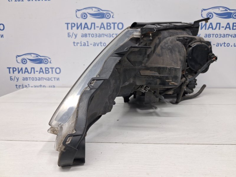 Фара правая галоген RAV 4 2012-2018 A40 2.2 diesel 2ADFTV