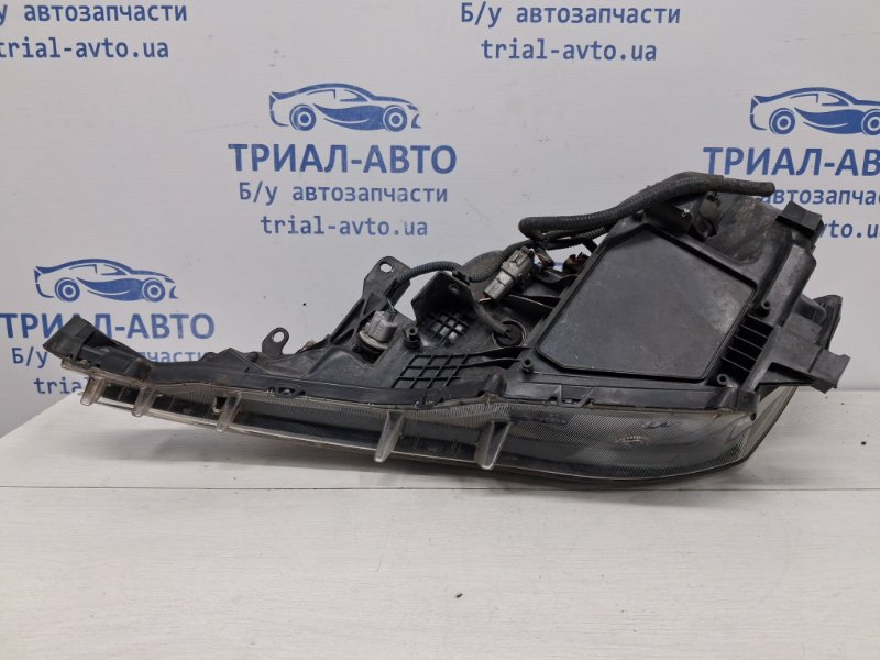 Фара правая галоген RAV 4 2012-2018 A40 2.2 diesel 2ADFTV