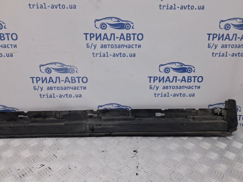 Накладка порога внешняя правая Mazda CX 7 ER 2.3 бензин 	L3VDT